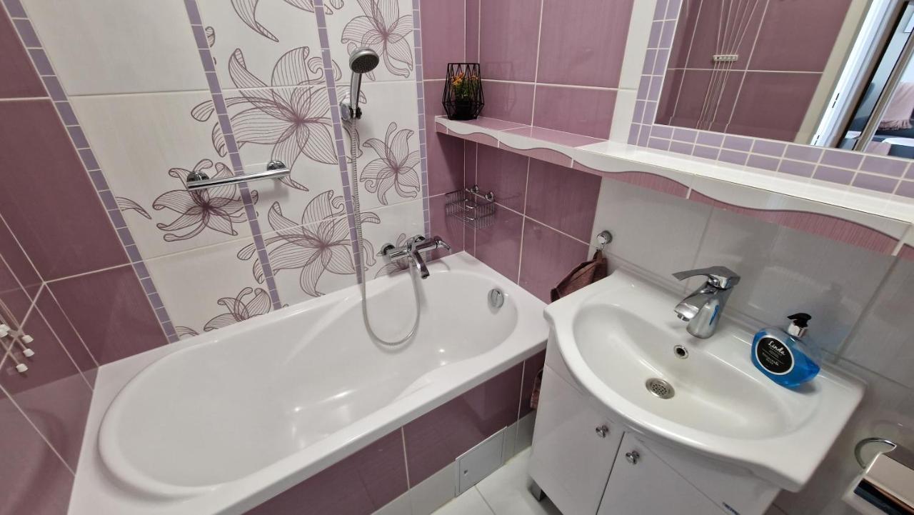 Апартаменты Apartament Spoko-Loko Строне-Слёнске Экстерьер фото